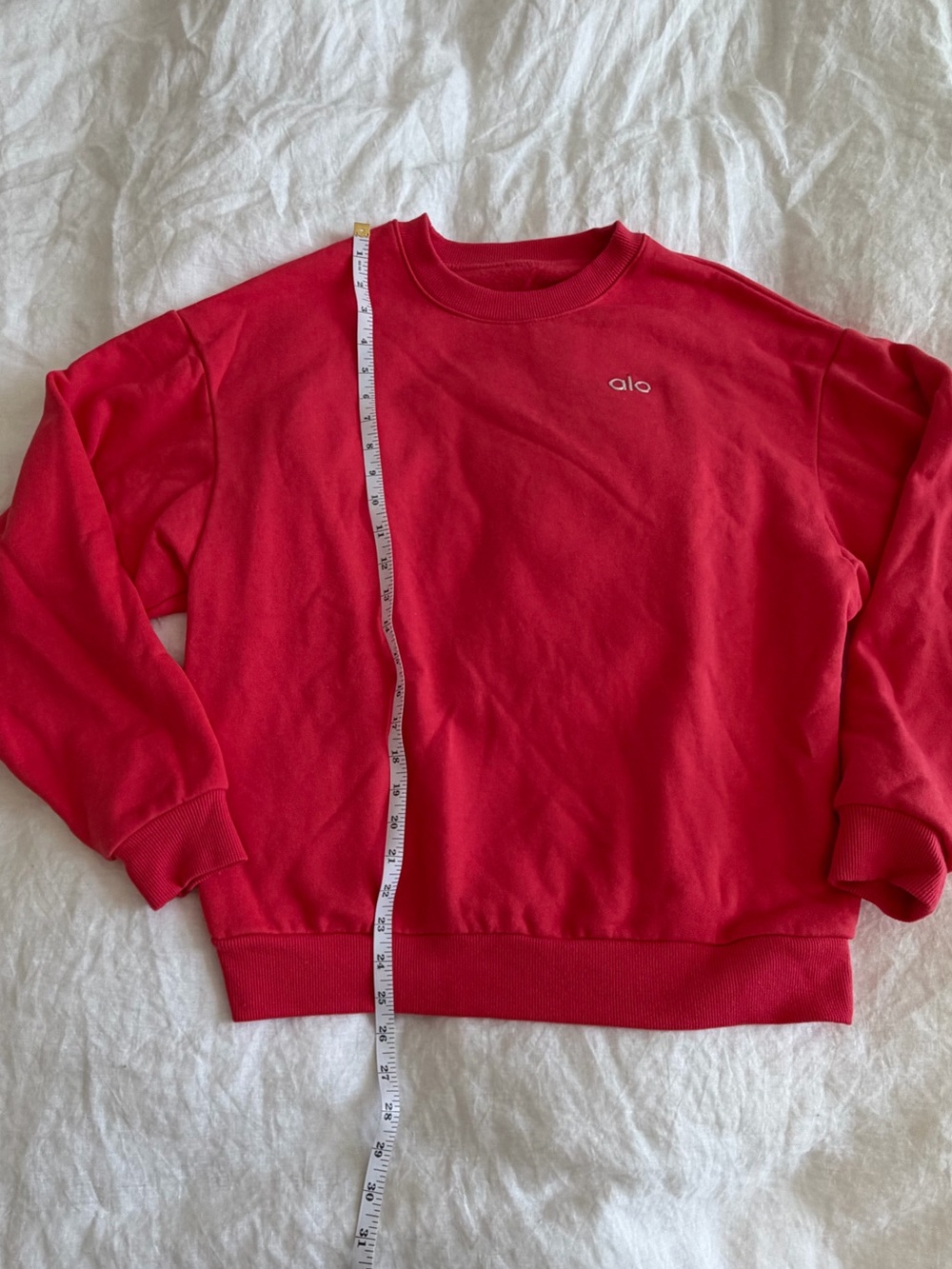 ALO Yoga Accolade Crewneck sweatshirt in Candy Red - Picture 5 of 7